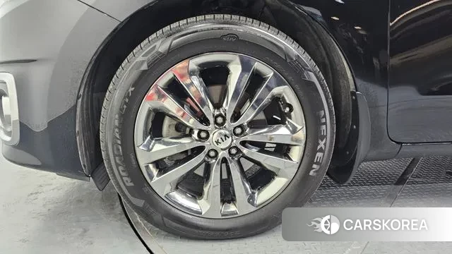 Kia All New Carnival id 3553039 из Кореи 15