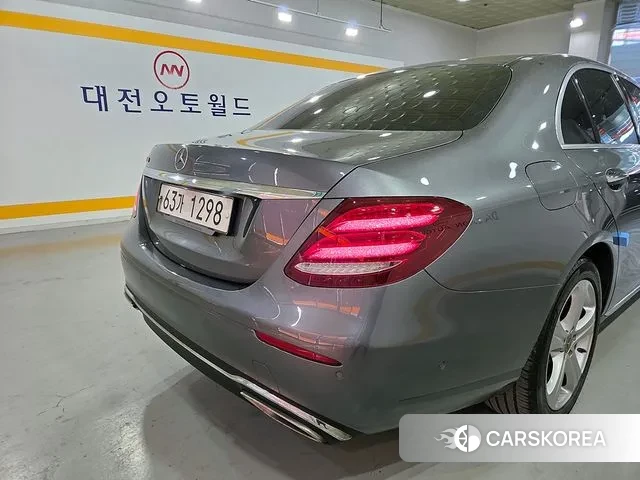Mercedes-Benz E-Class W213 id 3536409 из Кореи 15