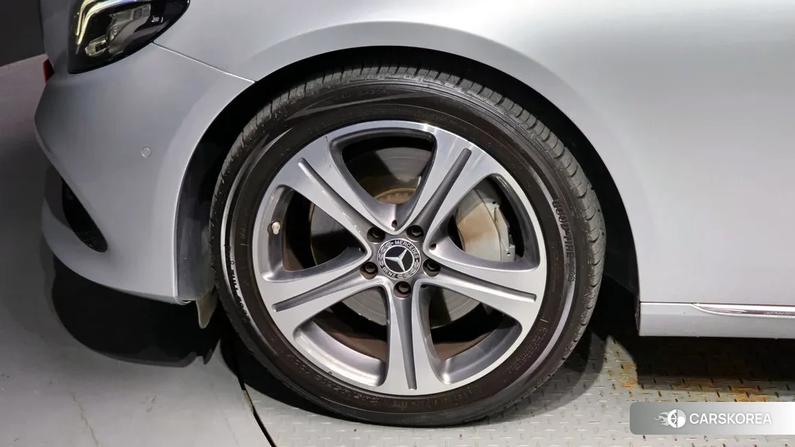 Mercedes-Benz E-Class W213 id 2108060 из Кореи 15