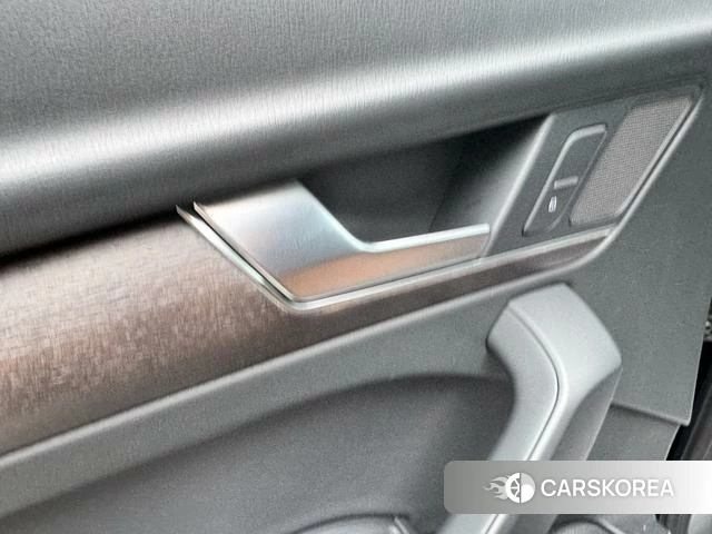 Audi Q5L id 4240112 из Китая 34