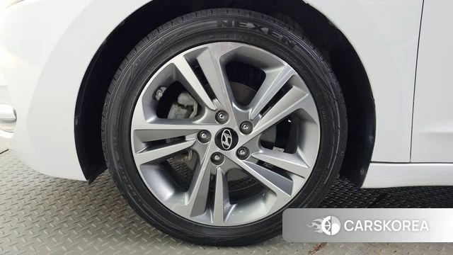 Hyundai Avante AD id 4596319 из Кореи 15