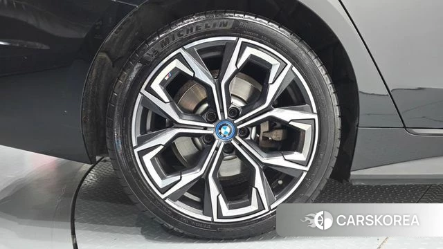 BMW i4 id 4711749 из Кореи 29