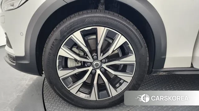 Volvo V90 Cross-Country id 3727508 из Кореи 15