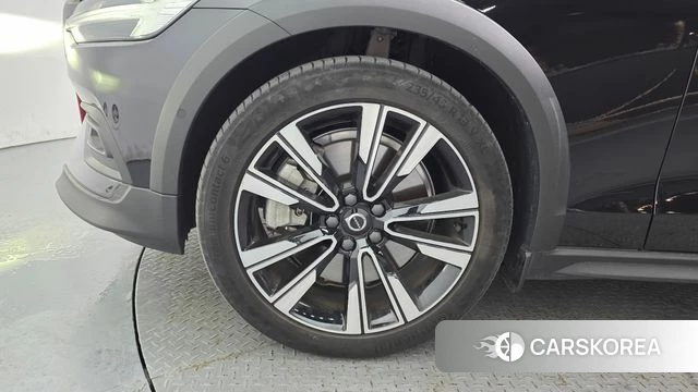 Volvo V60 Cross-Country 2nd Generation id 4565904 из Кореи 30