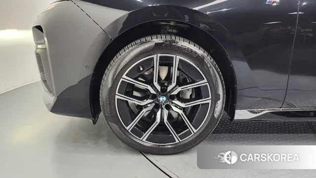 BMW 7 Series (G70) id 3305165 из Кореи 15