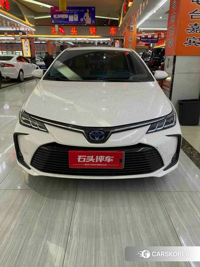 Toyota Corolla 2023 Белый из Китая, фото 5