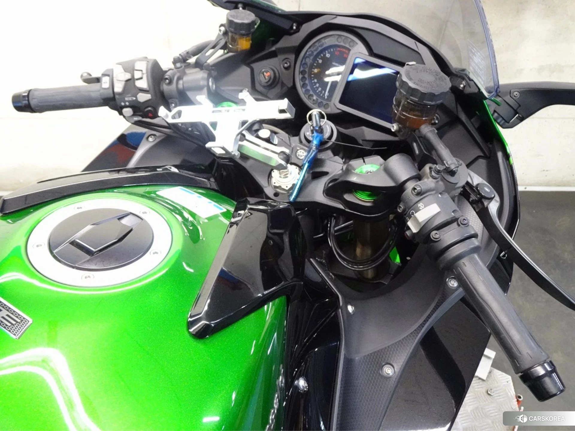Kawasaki NINJA H2 SX SE id 3947843 из Японии 26