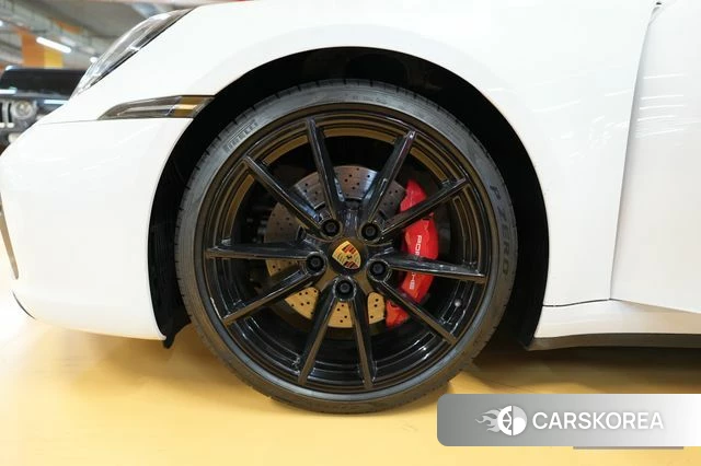 Porsche 911(992) id 4317570 из Кореи 15