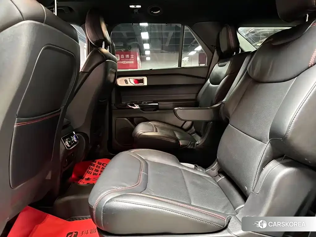 Ford Explorer 2023 Синий из Китая, фото 5