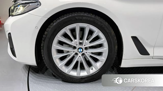 BMW 5 Series (G30) id 3860221 из Кореи 15