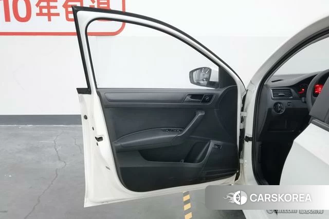 Volkswagen Santana id 4279256 из Китая 19