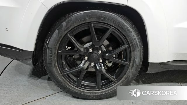 Jeep Grand Cherokee id 3911063 из Кореи 15