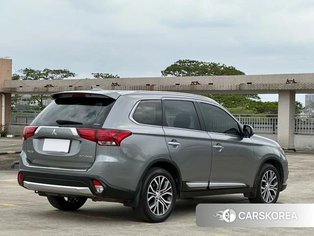Mitsubishi  Outlander id 3857944 из Китая 9