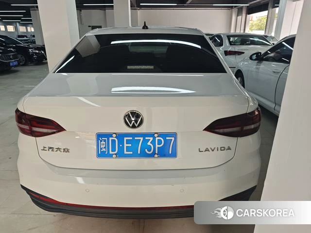 Volkswagen Lavida 2022 Белый из Китая, фото 5
