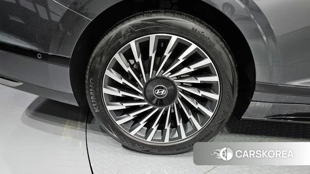 Hyundai Grandeur (GN7) id 3953052 из Кореи 15