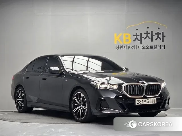 BMW 5 Series (G60) id 3338637 из Кореи 15