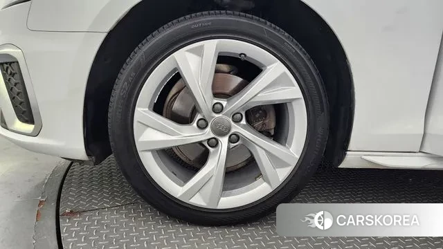 Audi A4 (B9) id 3028724 из Кореи 15