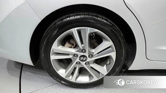 Hyundai Avante AD id 4180802 из Кореи 15