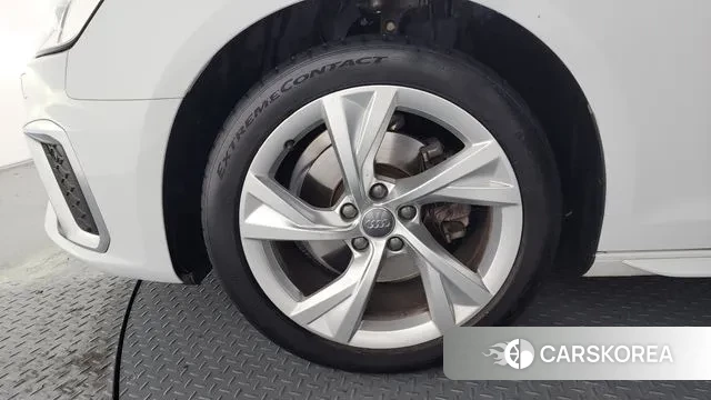 Audi A4 (B9) id 3752857 из Кореи 15