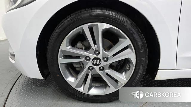 Hyundai Avante AD id 4662929 из Кореи 25