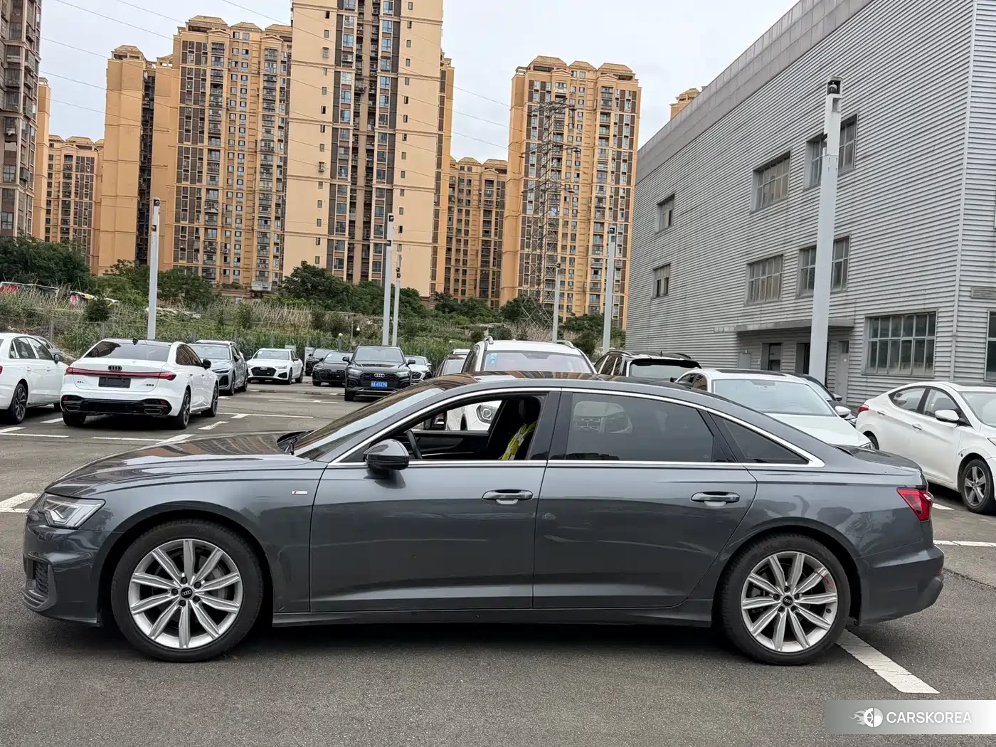 Audi A6L 2022 Silver/gray из Китая, фото 6