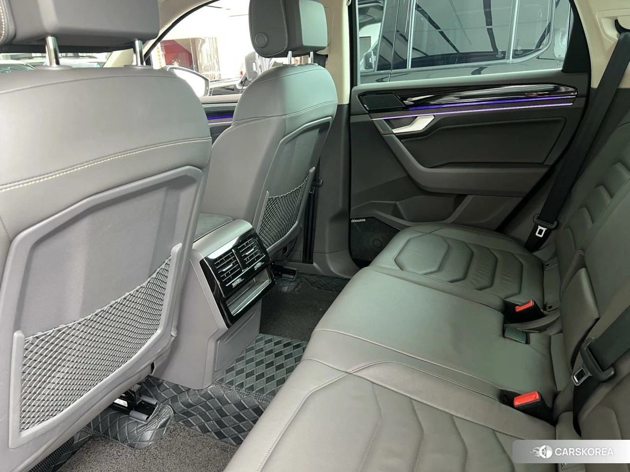 Volkswagen Touareg id 4498972 из Китая 10