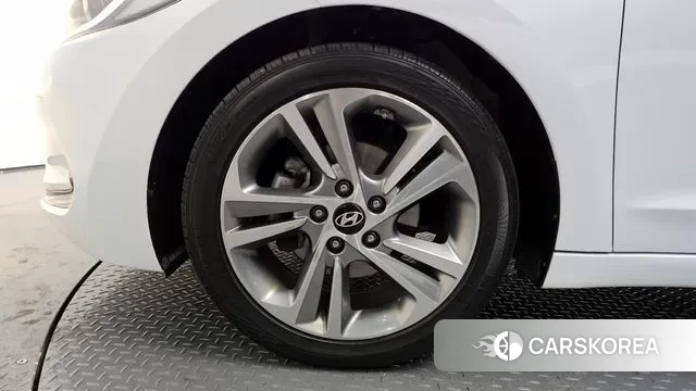 Hyundai Avante AD id 3617274 из Кореи 15