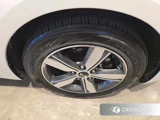 Kia The New K3 id 3682652 из Кореи 15