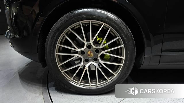 Porsche Cayenne (PO536) id 4360801 из Кореи 25