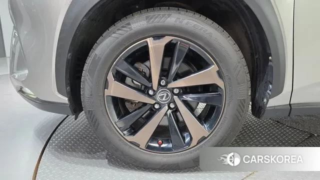 Lexus NX300h id 3449427 из Кореи 15