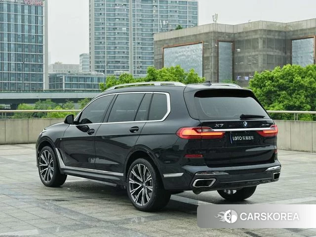 BMW X7 id 4259812 из Китая 8