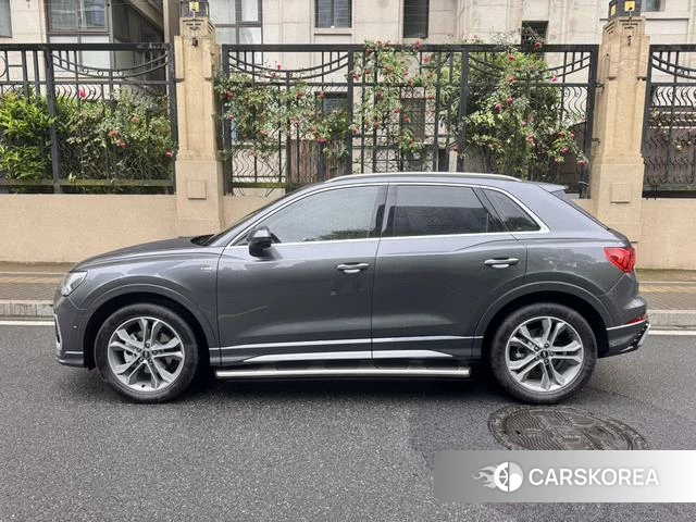 Audi Q3 2024 Серебристо-серый из Китая, фото 6