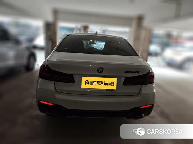 BMW 5 series 2022 Белый из Китая, фото 5