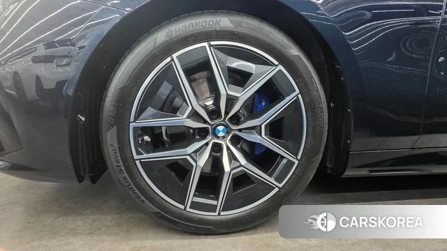 BMW 5 Series (G60) id 4871028 из Кореи 15