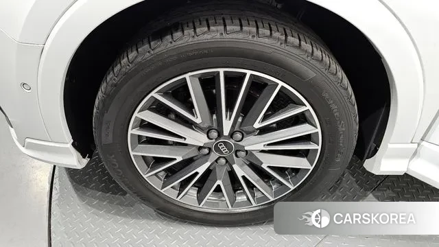 Audi Q3 (F3) id 3649862 из Кореи 15