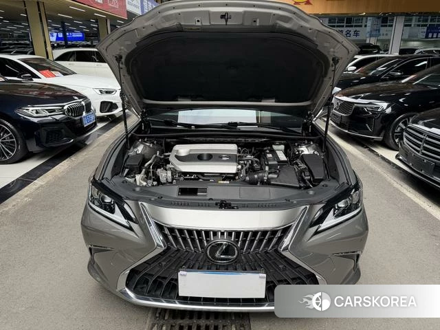 Lexus ES id 4279146 из Китая 27