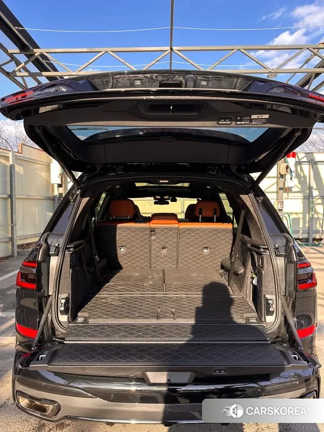 BMW X7 (G07) 2024 Черный из Кореи, фото 5