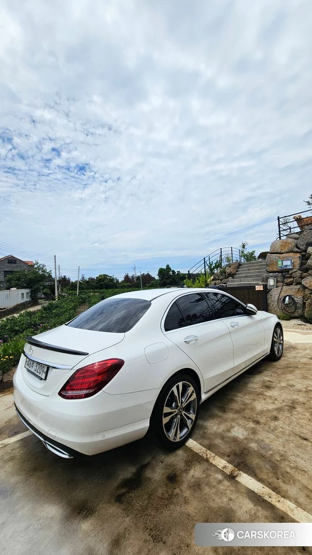 Mercedes-Benz C-Class W205 2018 Белый из Кореи, фото 5