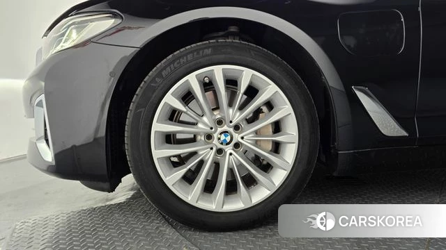 BMW 5 Series (G30) id 4632351 из Кореи 28