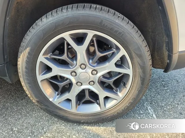 Jeep Grand Cherokee id 2980629 из Кореи 7