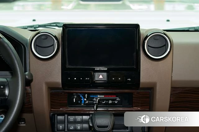 Toyota Land Cruiser 70 Series id 4239404 из Китая 14