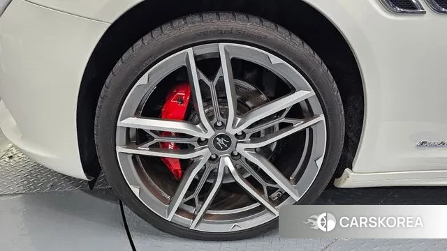Maserati Quattroporte id 3373267 из Кореи 15