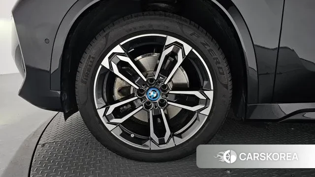 BMW iX1 (U11) id 2883813 из Кореи 15