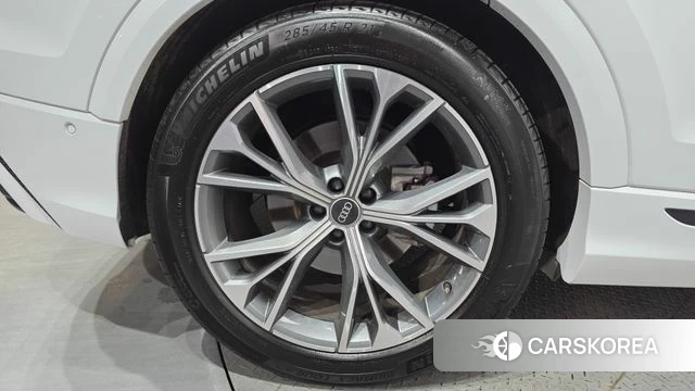 Audi Q8 (4M) id 3923660 из Кореи 15