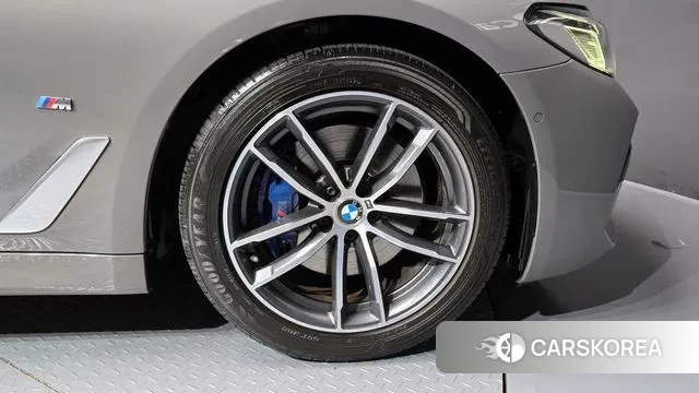 BMW 5 Series (G30) id 3530345 из Кореи 15