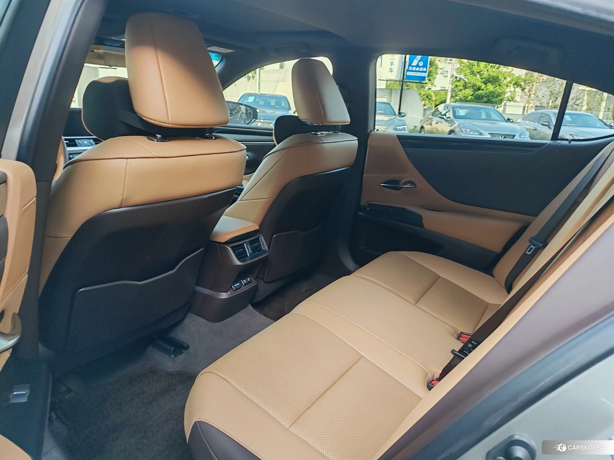 Lexus ES 2021 Серебристо-серый из Китая, фото 5