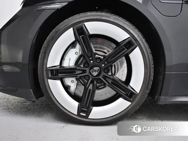 Porsche Taycan id 3353360 из Кореи 15