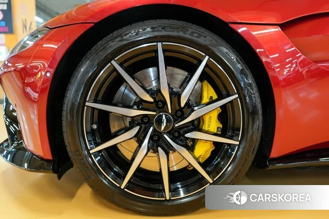 Aston Martin Vantage 2nd Generation id 4654216 из Кореи 15