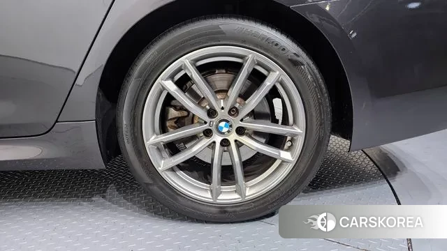 BMW 5 Series (G30) id 3728806 из Кореи 15