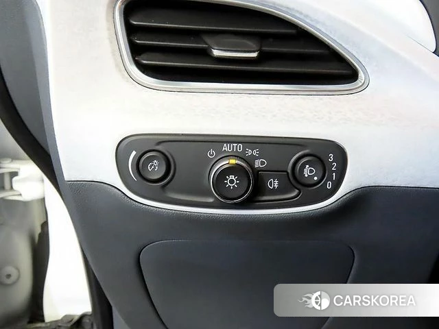 Chevrolet (GM Daewoo) Bolt EV 2018 Белый из Кореи, фото 6